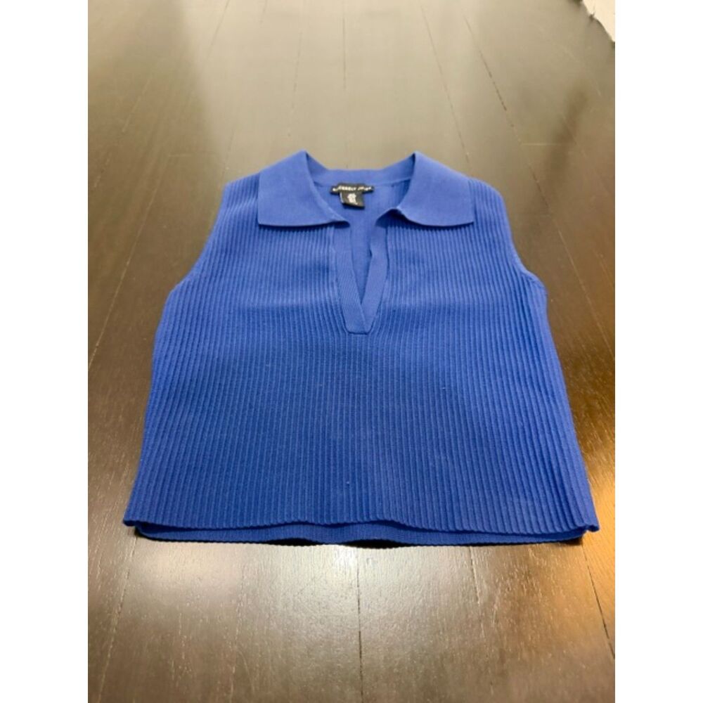 Sincerely Jules Size Small Collared Sleeveless Navy Crop Top